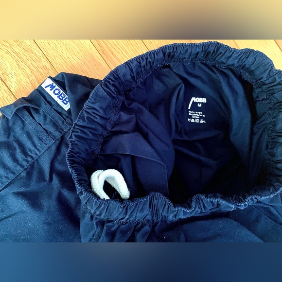 MOBB Uniform Tops & Bottoms Unisex - Picture 7 of 15